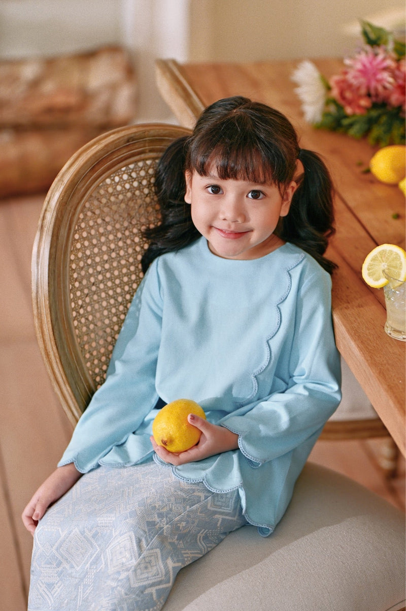 The Menuai Broderie Blouse - Light Blue