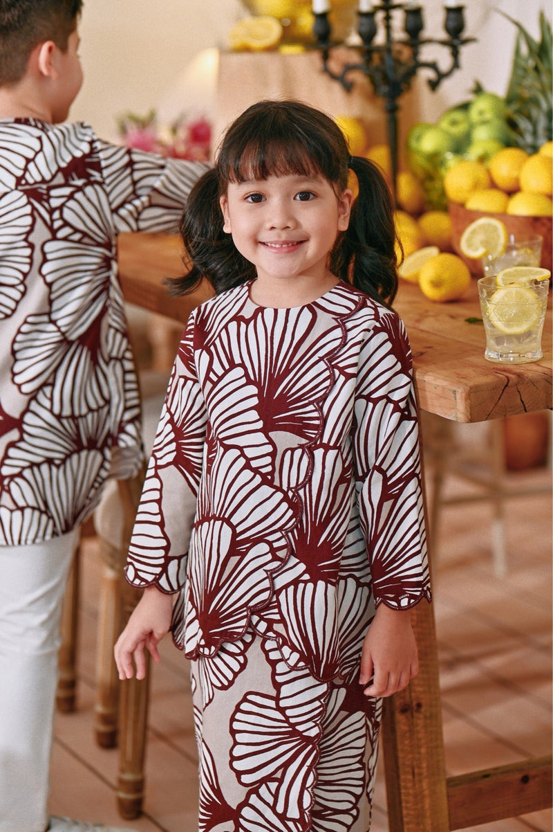 The Menuai Broderie Blouse - Petals