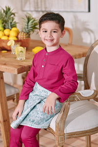 The Menuai Baju Melayu Top - Fuchsia