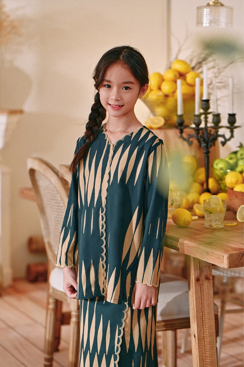 The Menuai Broderie Kurung Top - Sepals
