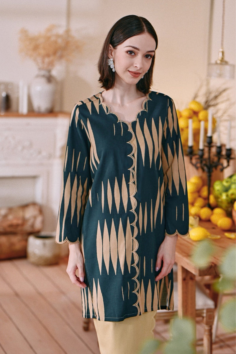 The Menuai Women Broderie Kurung Top - Sepals