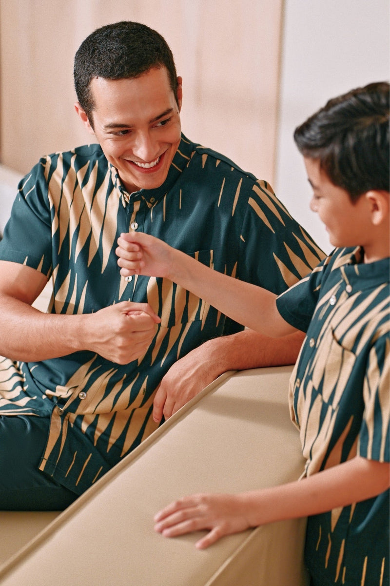 The Menuai Men Batik Shirt - Sepals