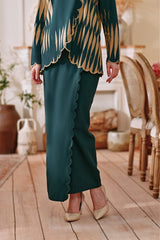 The Menuai Women Broderie Folded Skirt - Emerald Green