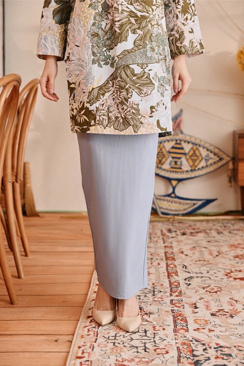 The Lembah Women Slim Skirt - Light Pigeon Blue