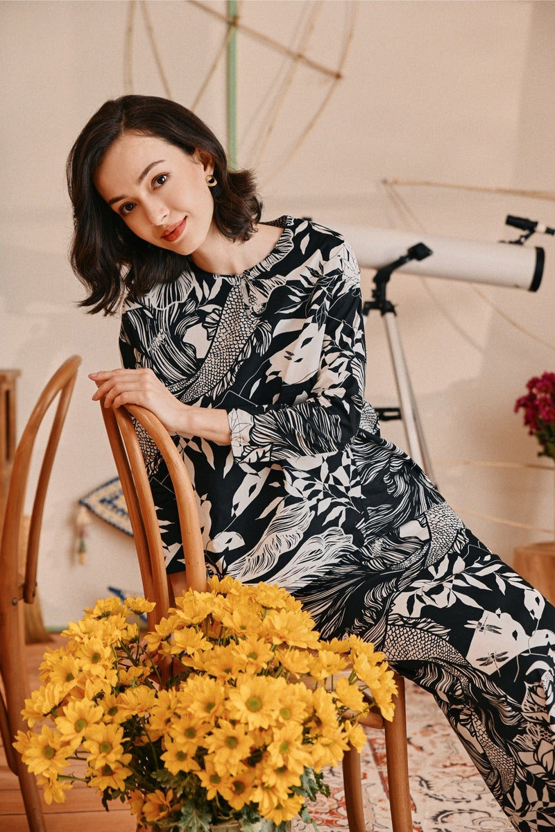 The Lembah Women Suria Blouse - Hills