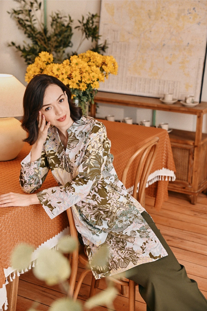 The Lembah Women Airy Kurung Top - Marsh