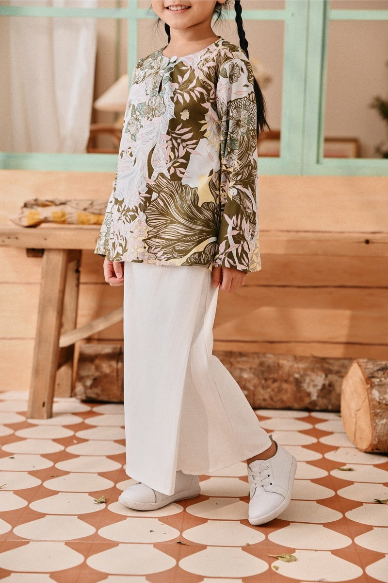 The Lembah Folded Skirt - White Jacquard