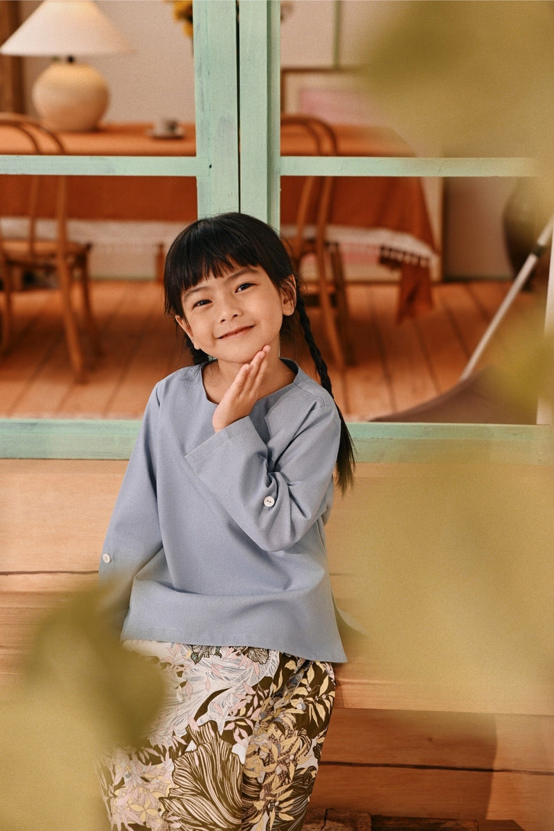 The Lembah Airy Kurung Top - Light Pigeon Blue