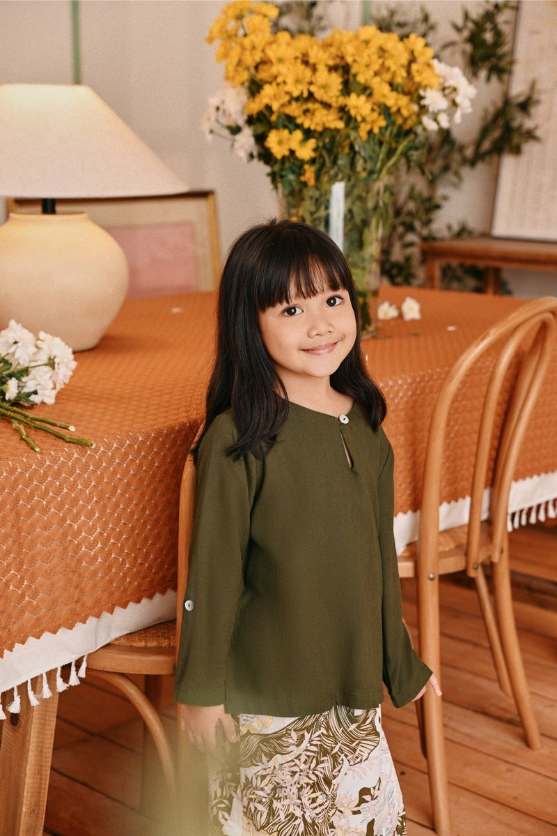 The Lembah Airy Kurung Top - Olive