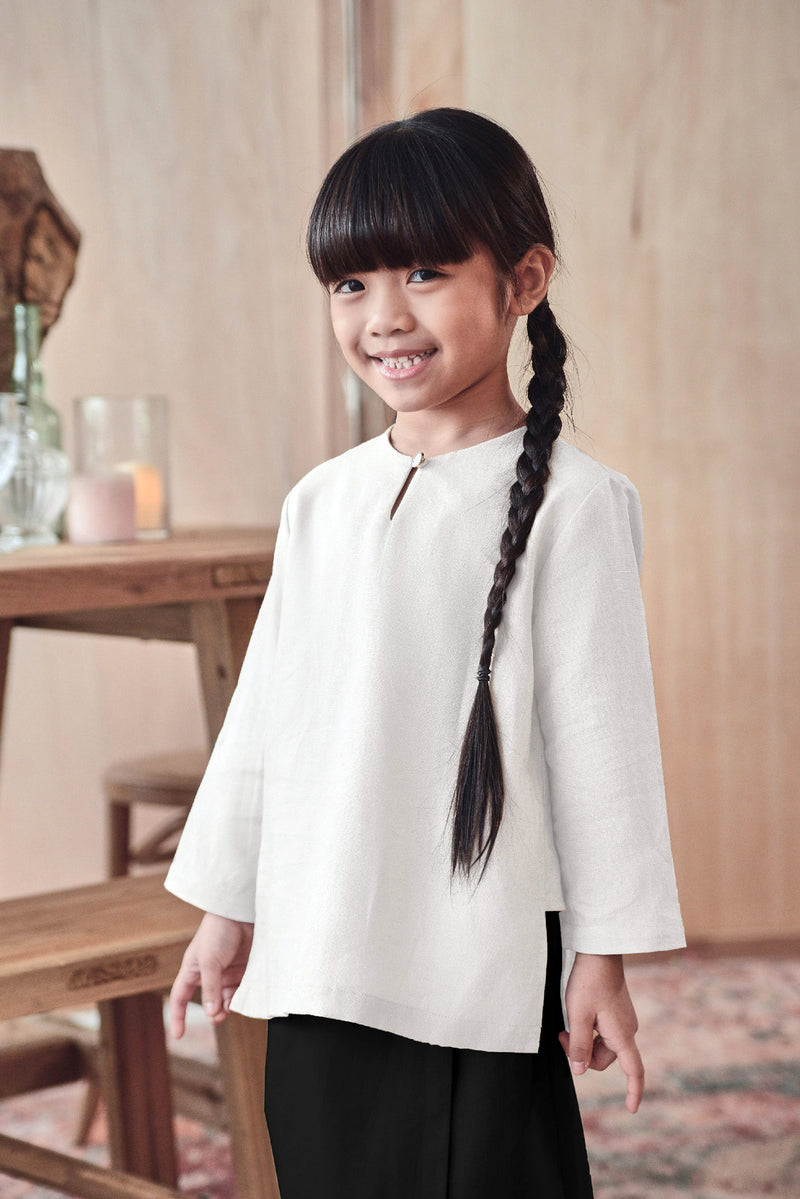 baju kurung budak perempuan putih