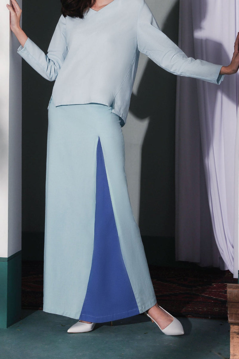 kain cotton plain biru