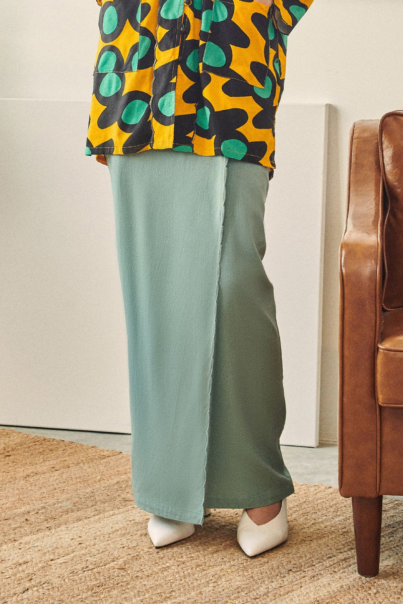 kain selisih sulam cotton hijau