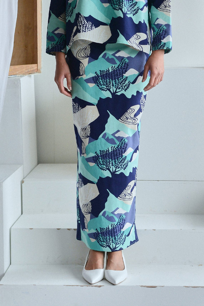 The Sungai Women Pleated Back Skirt - Kundasang