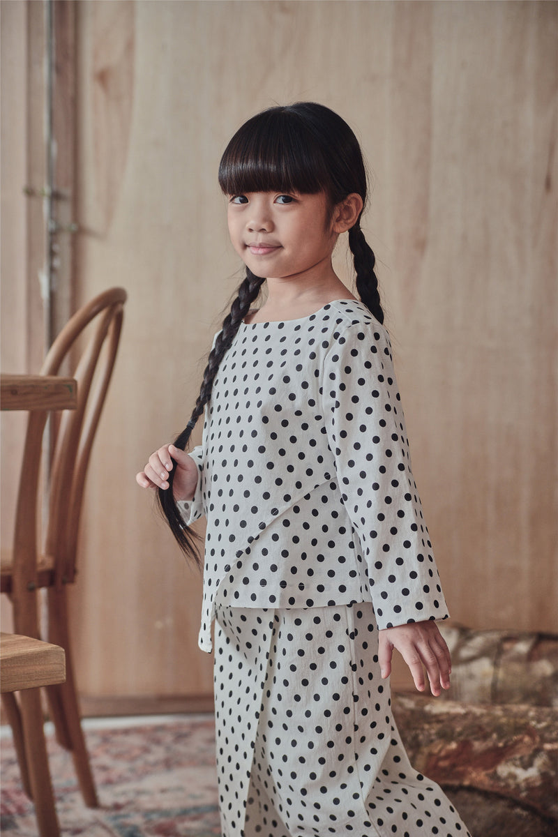 baju budak corak polka dot